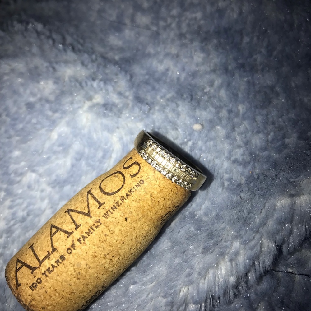 14k yellow gold diamond band about size 7